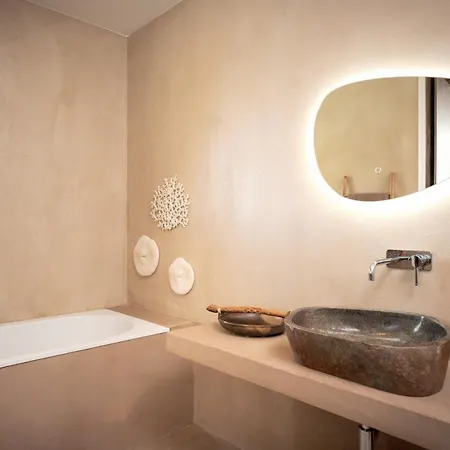 Stylish 3Br Seafront Villa With Direct Sea Access Near Hvar Old Town Villa Hvar Town