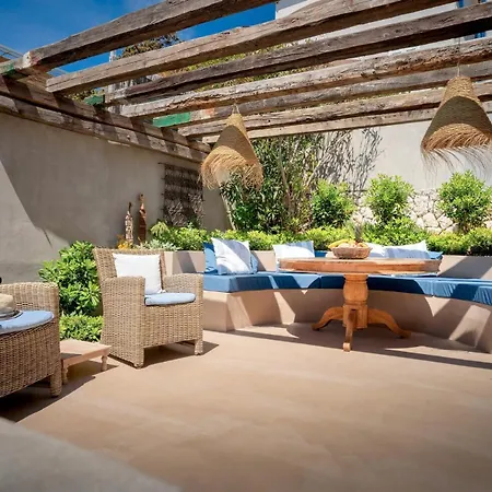 Stylish 3Br Seafront Villa With Direct Sea Access Near Hvar Old Town * Hvar Town